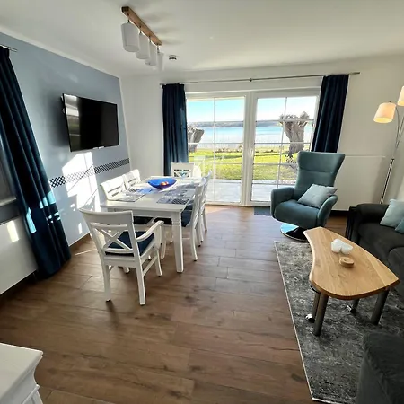 Haus Mit Seeblick, Gratis Nutzung Vom Ahoi Erlebnisbad Und Sauna In - Faehrhaus Nr 14 Feriehus