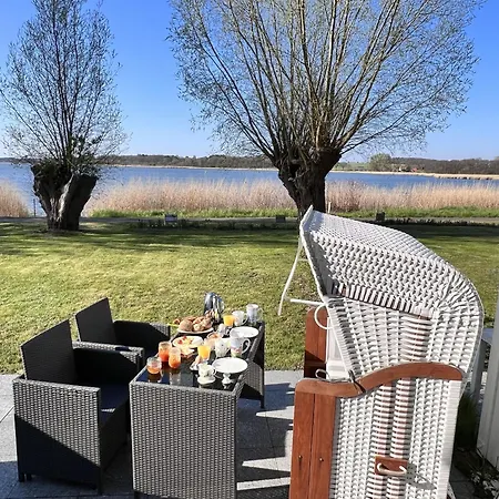 Haus Mit Seeblick, Gratis Nutzung Vom Ahoi Erlebnisbad Und Sauna In - Faehrhaus Nr 14 Feriehus Sellin (Rugen)